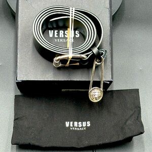 Versace versus leather belt. Size 95.(38). Mens. Black. BNWT. Original box/bag
